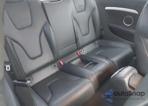 2011 Audi S5 4.2 Premium Plus из США, поврежденный, VIN WAUCVAFRXBA016615